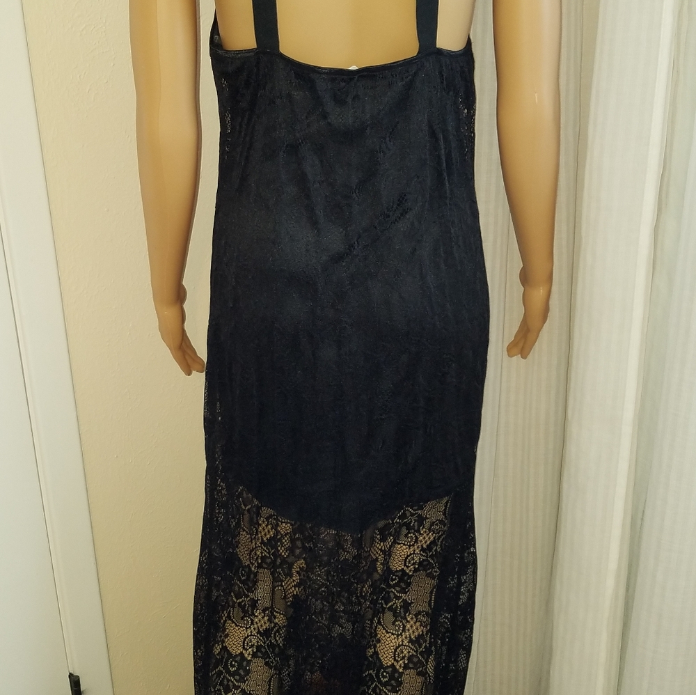 Black overlay dress with embellishment - Picture 3 of 8